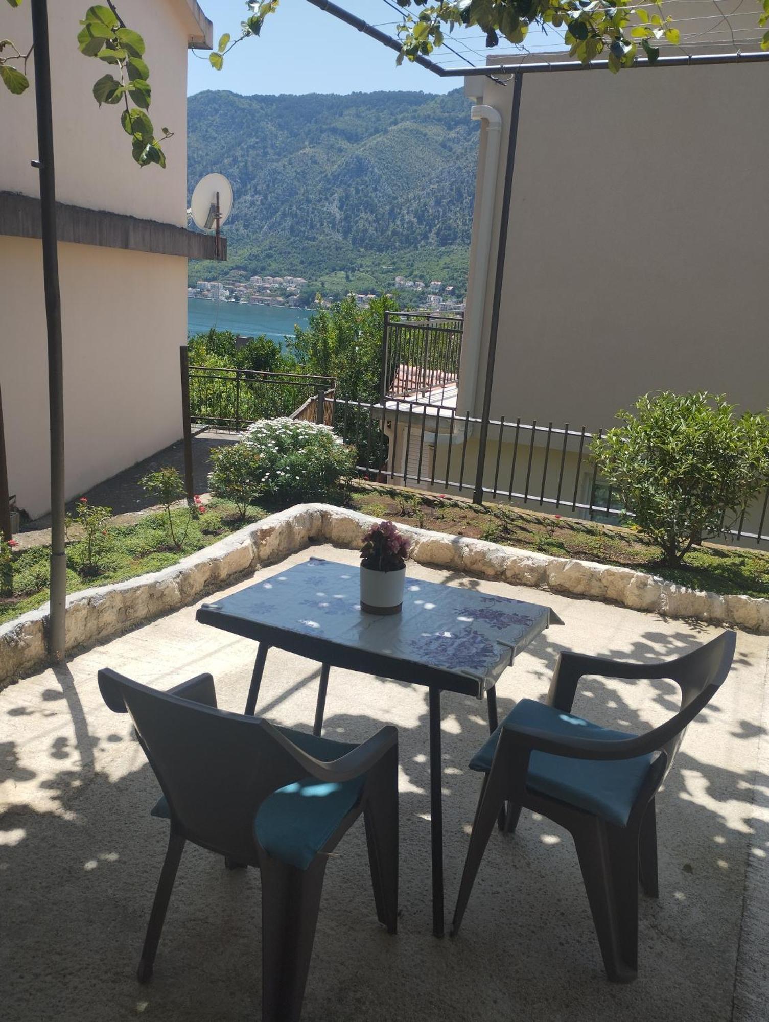 State Apartmants 2 Kotor Exterior photo